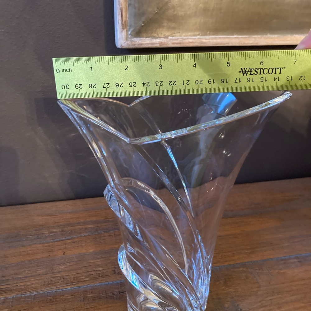 Large Lead Crystal Vase - Picture 7 of 9